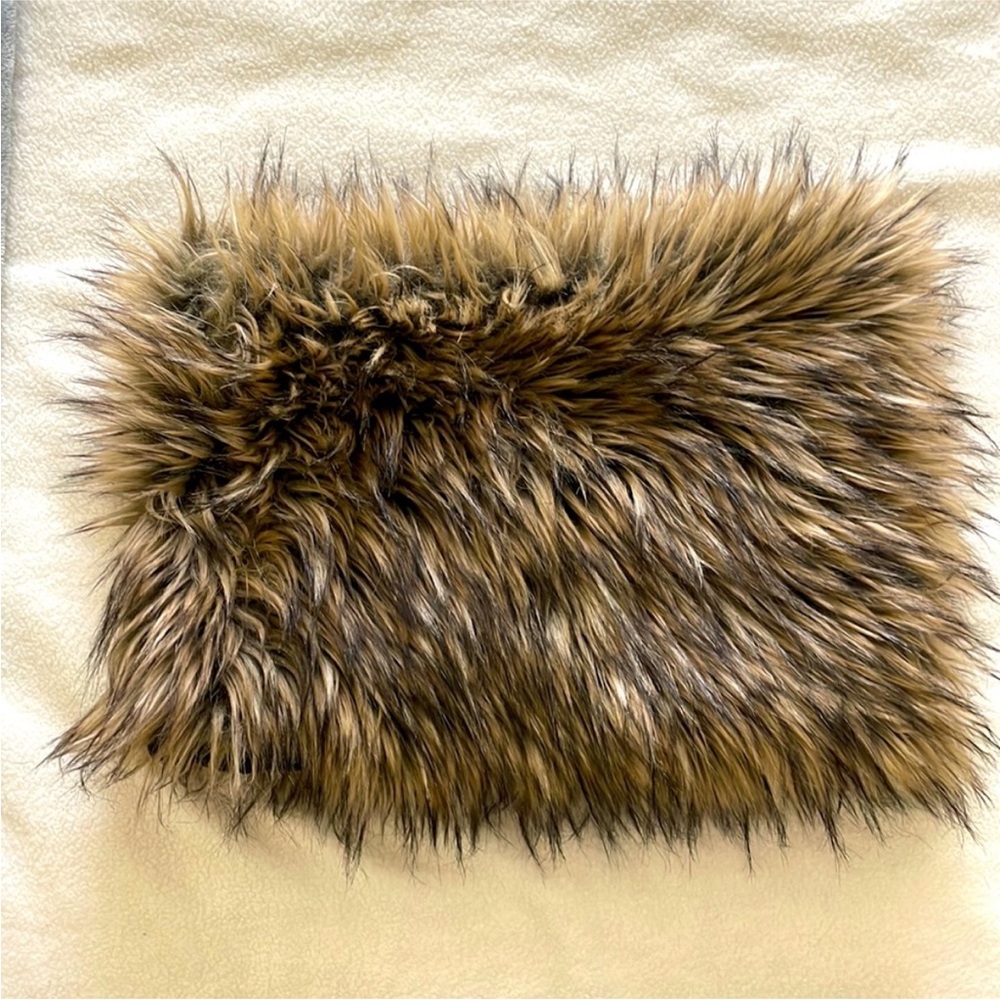 Babaton faux fur scarf